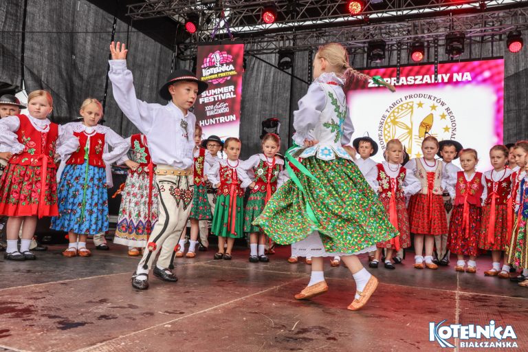 Występ zespołu "Mali Białcanie"